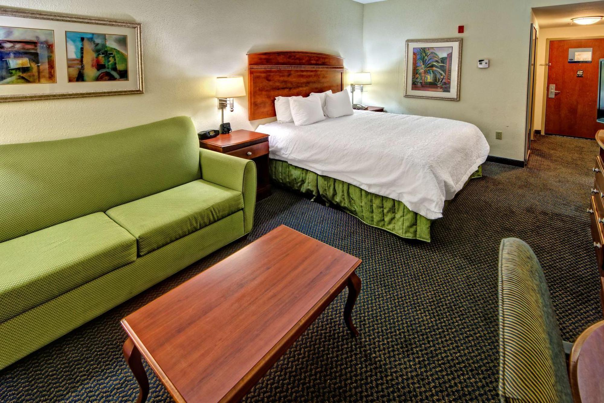 Hotel Hampton 3*