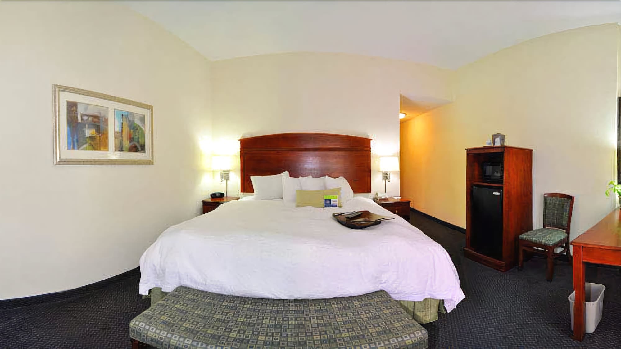 Hampton 3*