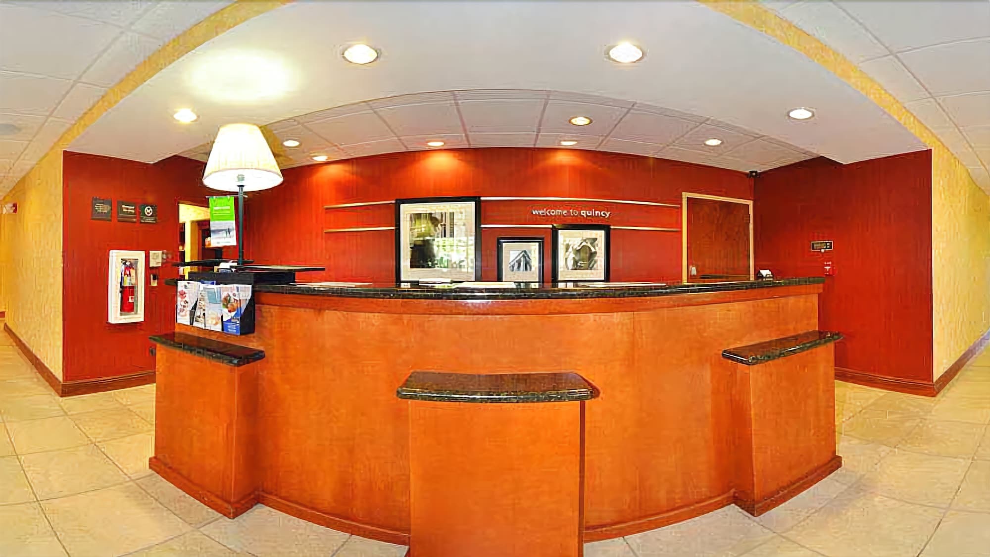 Hampton Hotel 3*